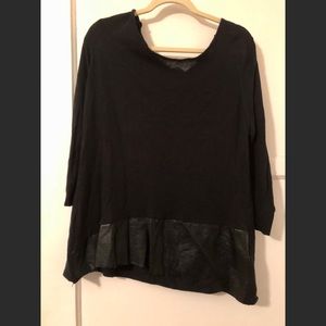 Roz & Ali Black 3 Quarter Length Top (Dress Barn)